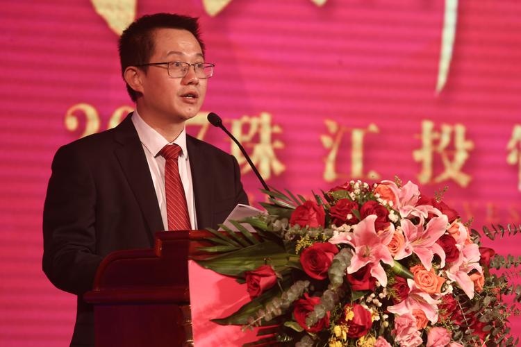 点亮品牌之夜 公关活动与庆典晚会的策划艺术与公关服务之道